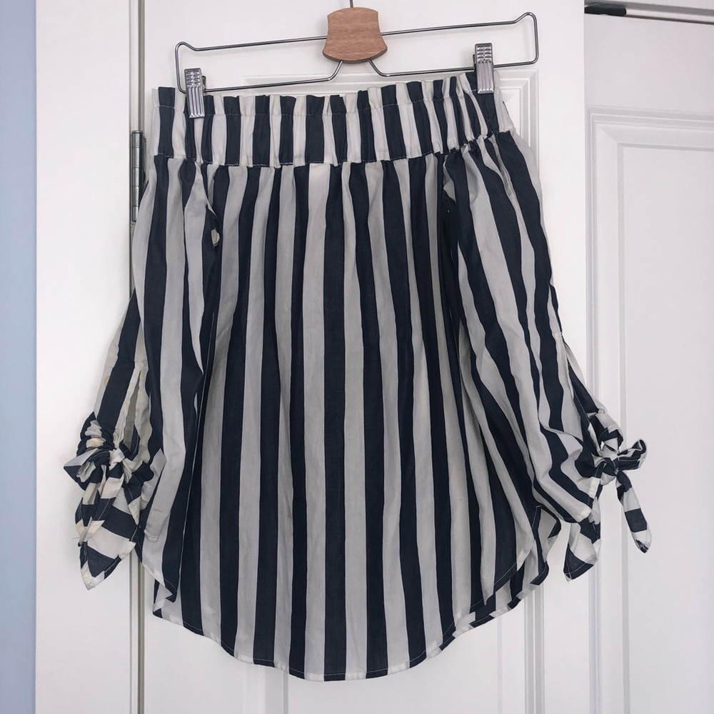 White and Blue stripped off the shoulder top 🦋